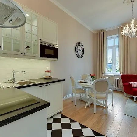 Be In - In The Heart Of The Old Town - Ogarna 10