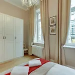 Be In - In The Heart Of The Old Town - Ogarna 10 *